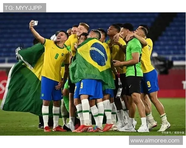 从贫民窟到绿茵场巴西足球明星的励志传奇与奋斗精神