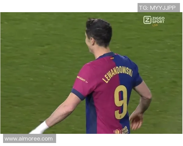 足球巨星莱万的魅力与成就素描展现其辉煌职业生涯的精彩瞬间